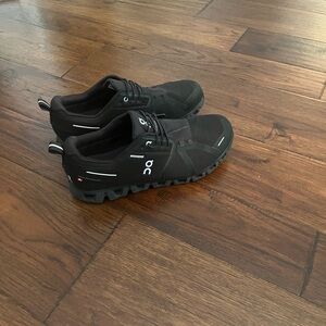 On Running Men's Black Sneakers